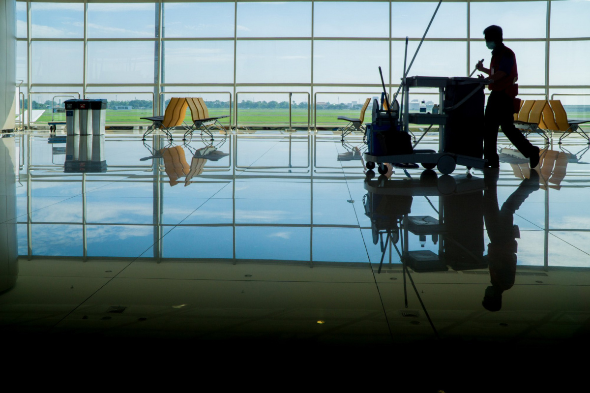 Local vs. National Janitorial Companies: Which Is Better?