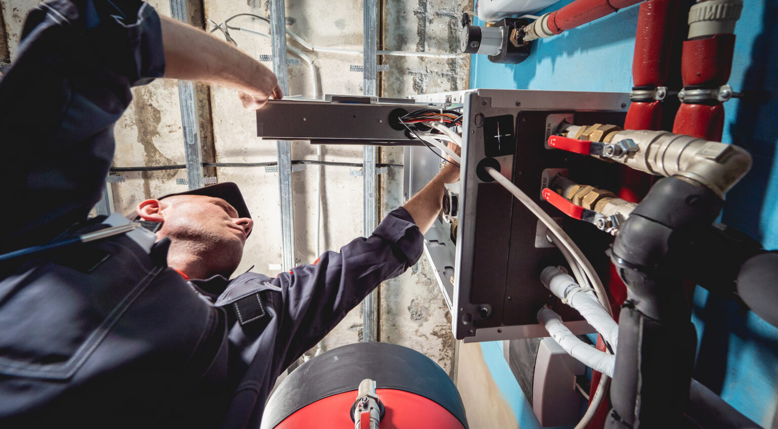 Why Every Property Manager Needs an HVAC Professional Service
