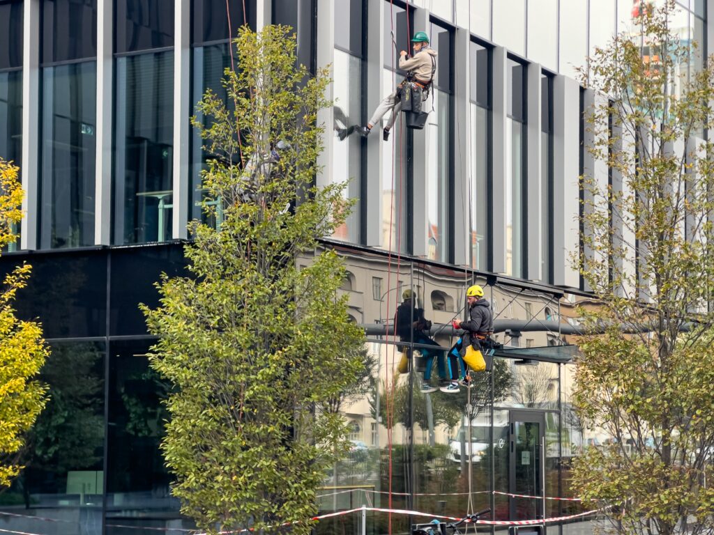 Poznan,,Poland,-,October,10,,2025:,High-altitude,Workers,Safely,Suspended